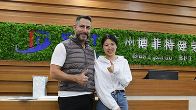 美国客户采购榴莲视频免费健身房器材